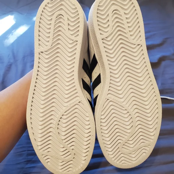 Adidas Superstar J - Picture 2 of 4